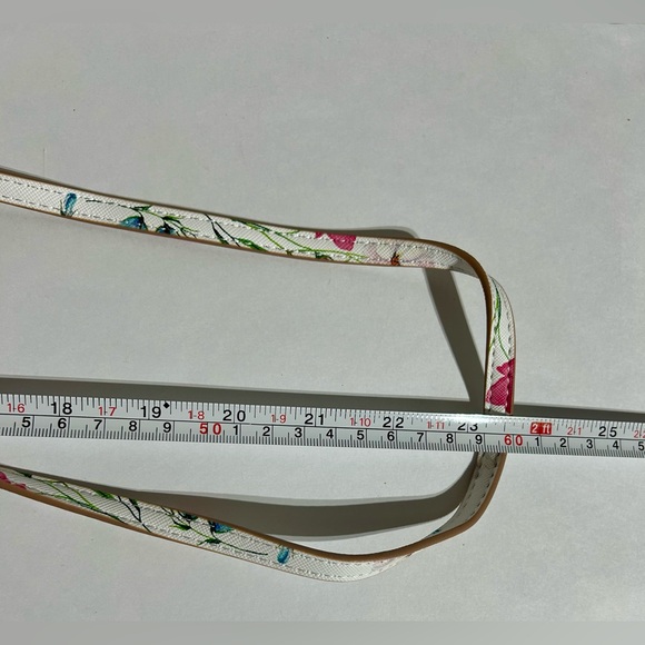 Nanette Lepore NWOT Neutral White Floral Crossbody or Wristlet Clutch 8"x5" - Picture 8 of 13